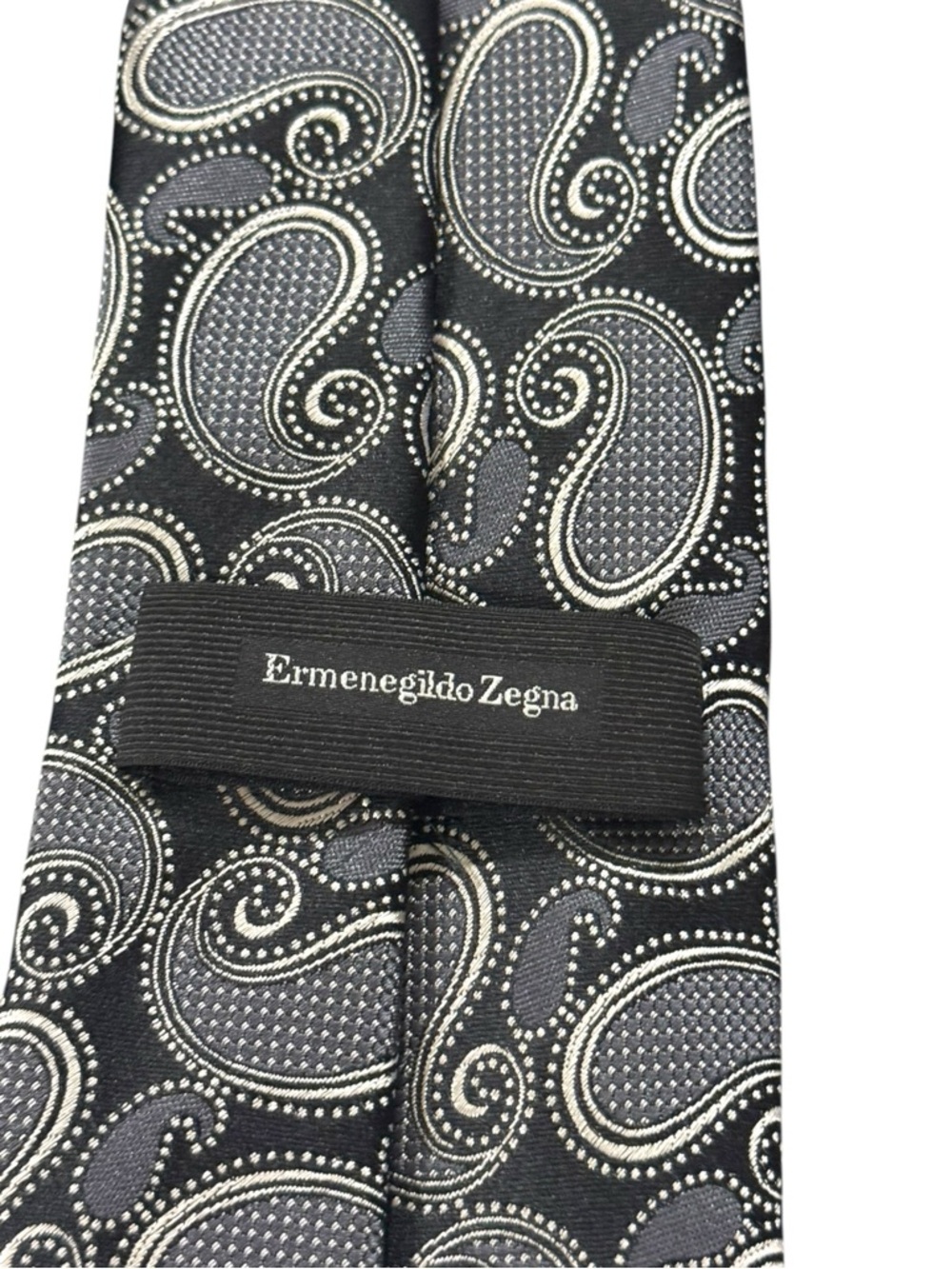 Ermenegildo Zegna Black and Silver Paisley Silk Tie Italy Necktie - Picture 4 of 6